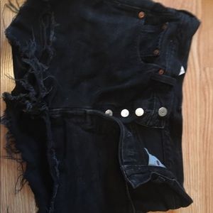 LEVI HIGH WAISTED DENIM SHORTS